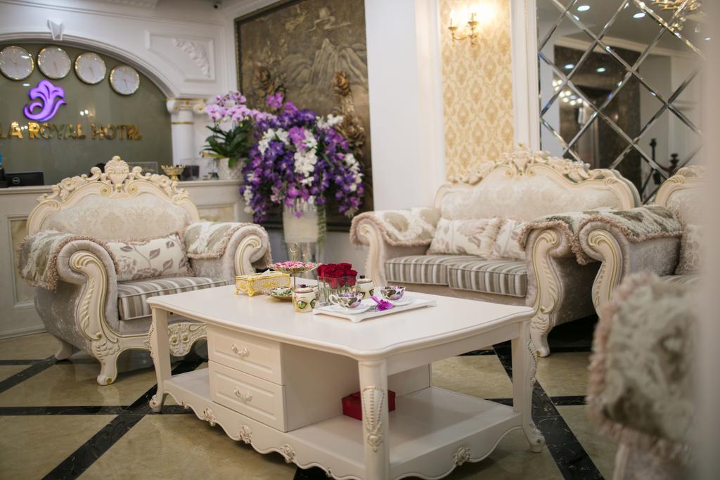 Viola Royal & Ханой